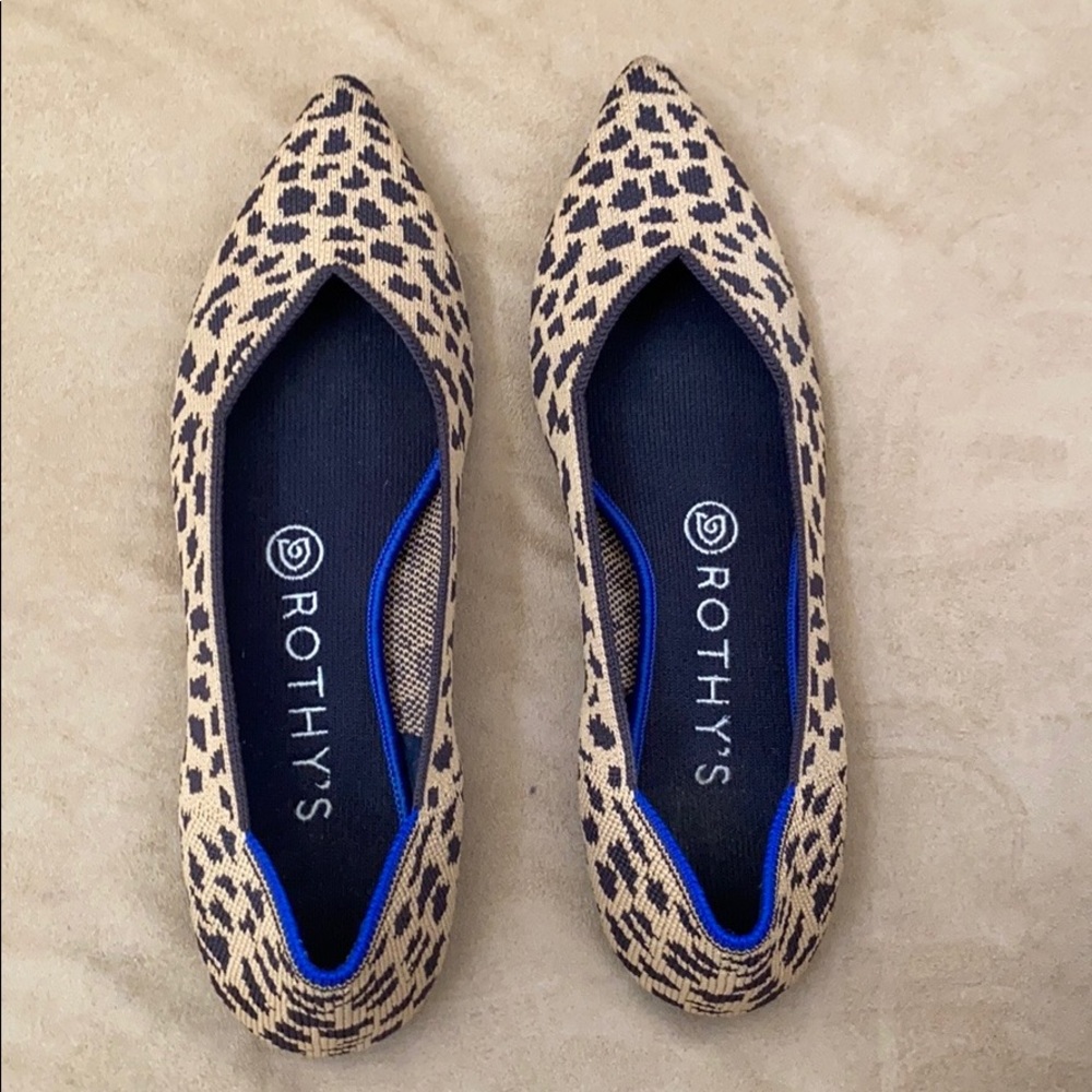 Rothy’s leopard pointed flat
